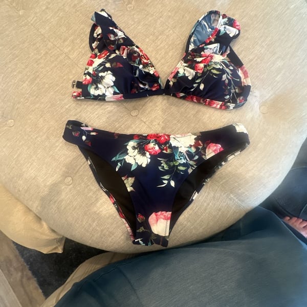 Cupshe Floral Ruffle Bikini Set