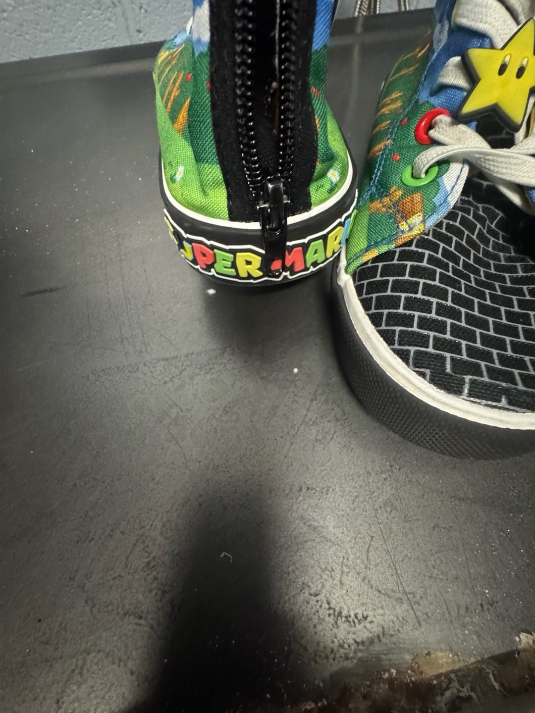 Super Mario Luigi High Top Canvas Sneakers Kids Size 3 7