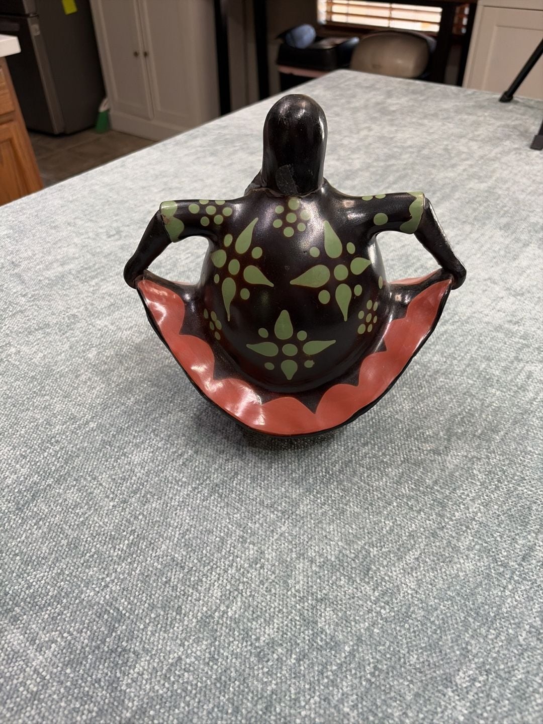 Chulucanas Peru Pottery Woman Dancing Figurine 9 inches 5