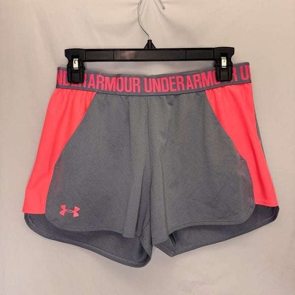 Under Armour HeatGear Play Up Shorts Size Small
Workout. Run.