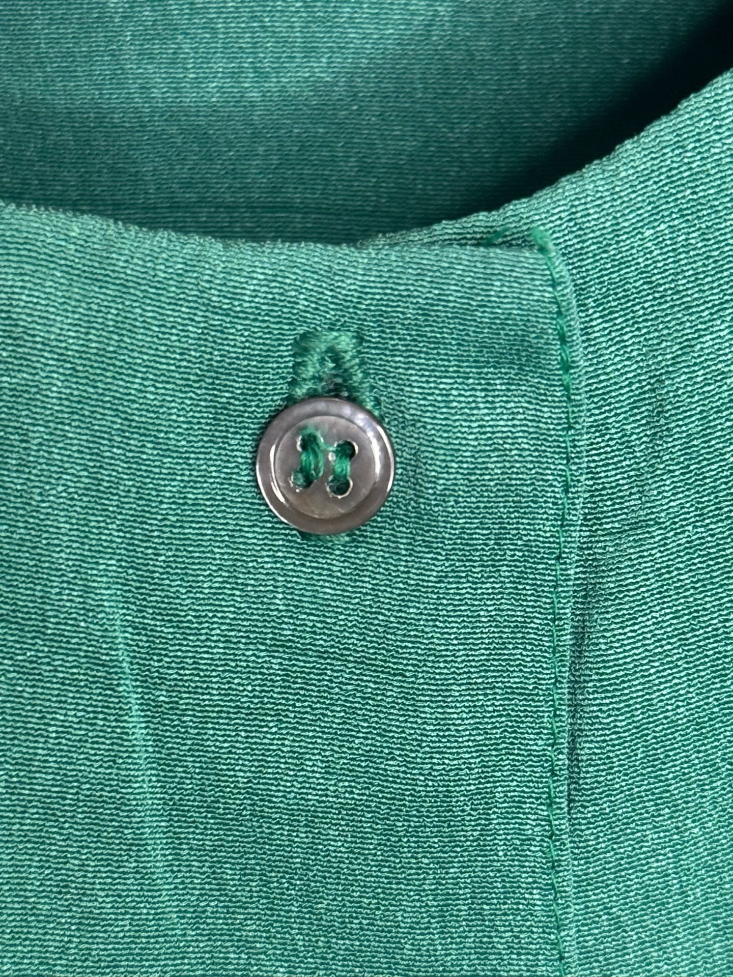 Vintage Nicole Miller Sport Green Button-Down Blouse Size 4. 90’s. Office. 6
