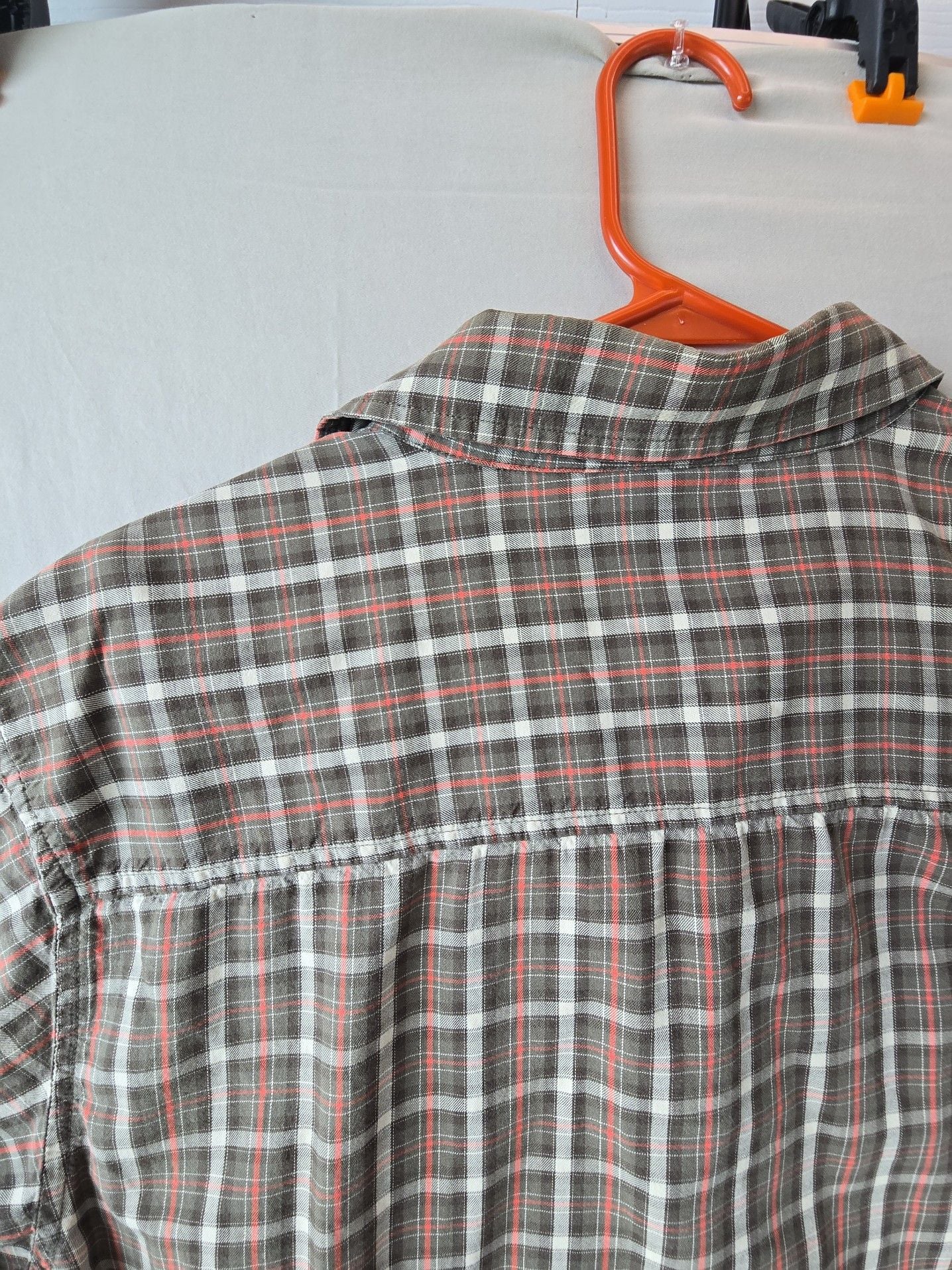 Merrell Men's Long Sleeve Plaid Button Down Shirt Size M 17