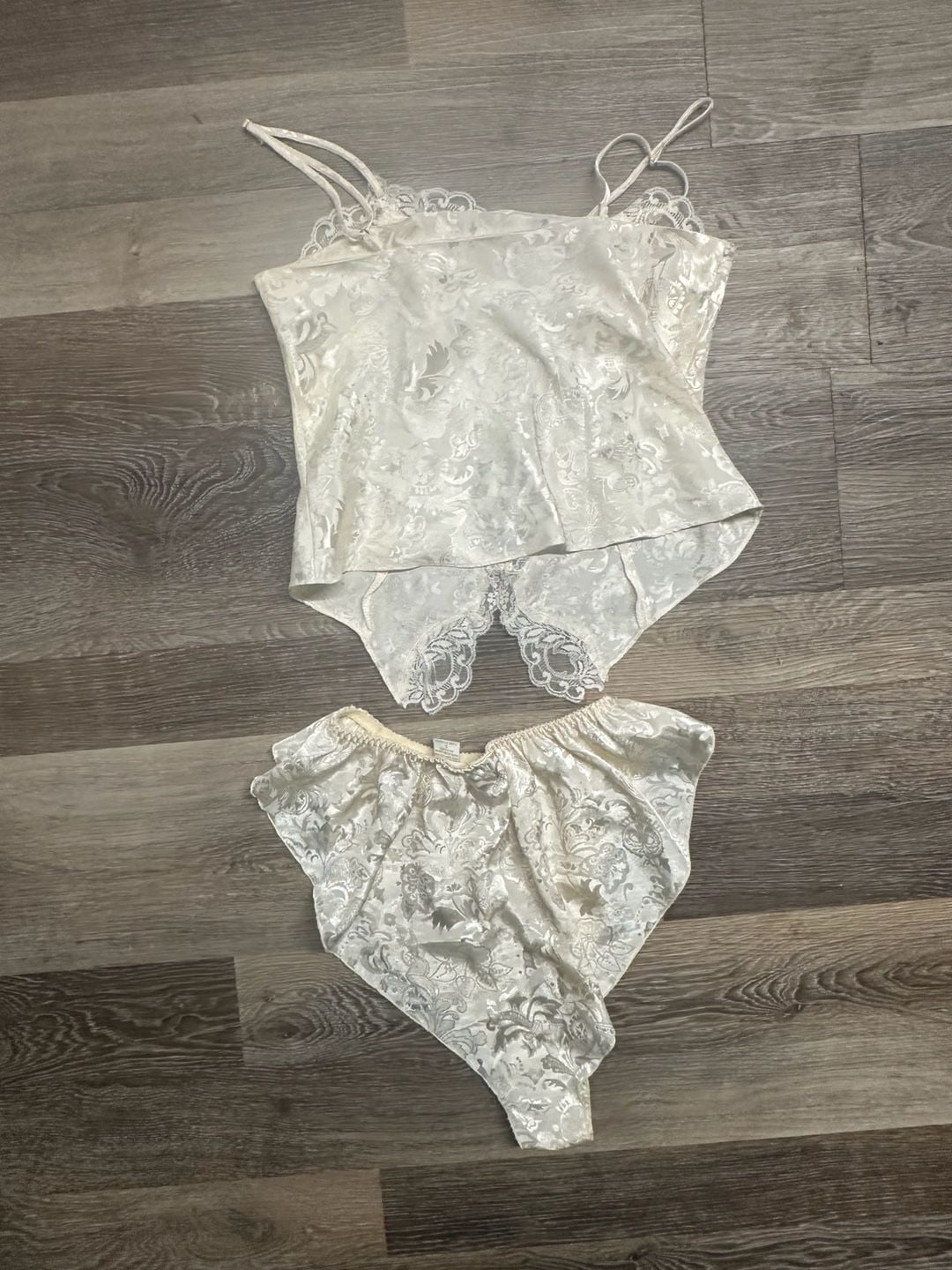 Vintage Victoria's Secret Satin Lace Camisole and Panty Set Size S 7