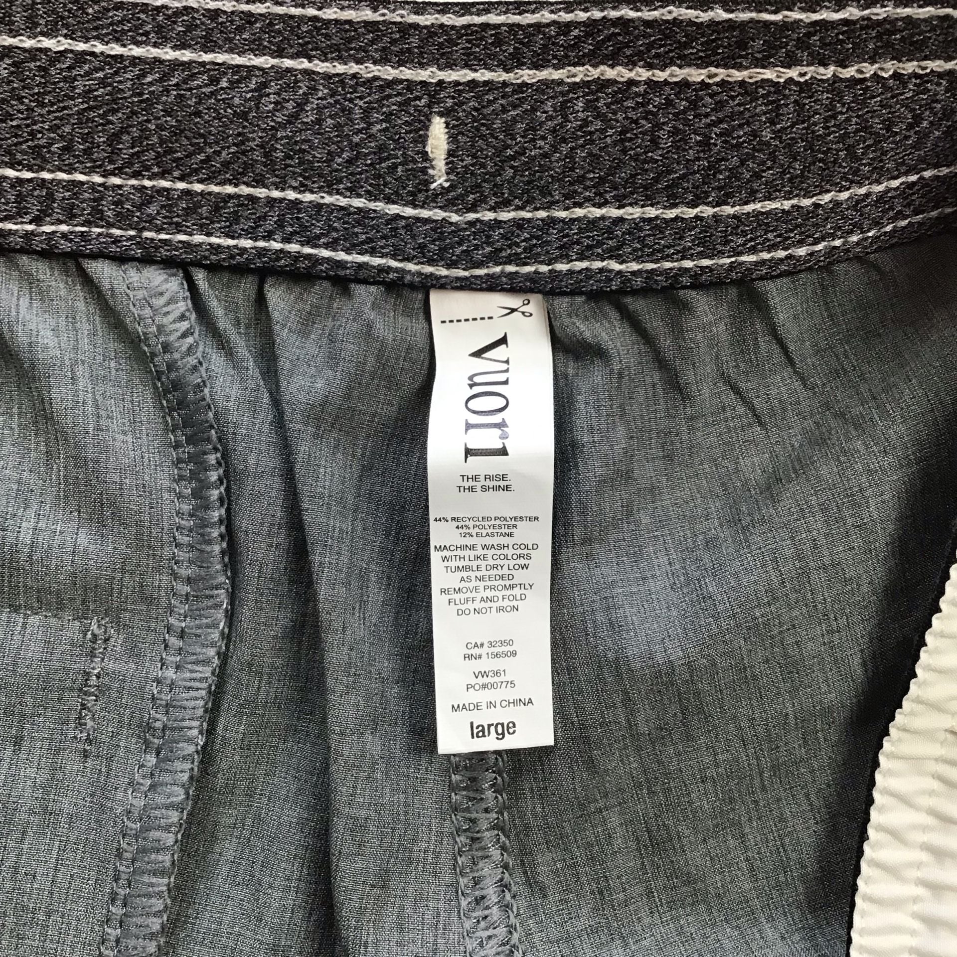 Vuori Women’s Tavi Board Shorts Gray Athletic Large  Gray White Summer 8