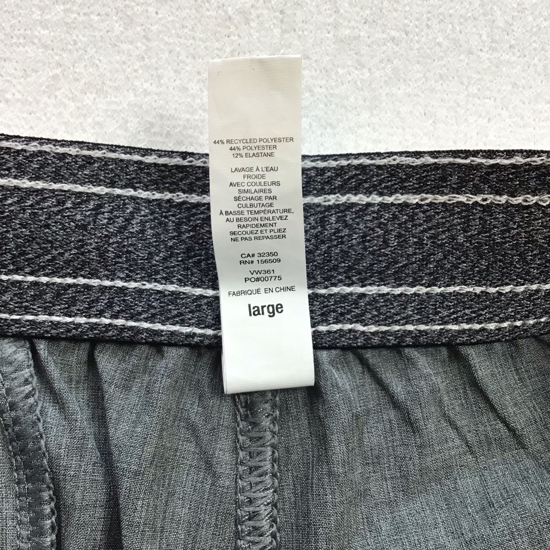 Vuori Women’s Tavi Board Shorts Gray Athletic Large  Gray White Summer 11