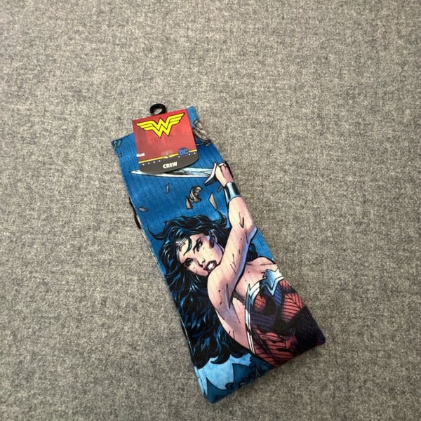 Bioworld Wonder Woman Crew Socks Size 10-13