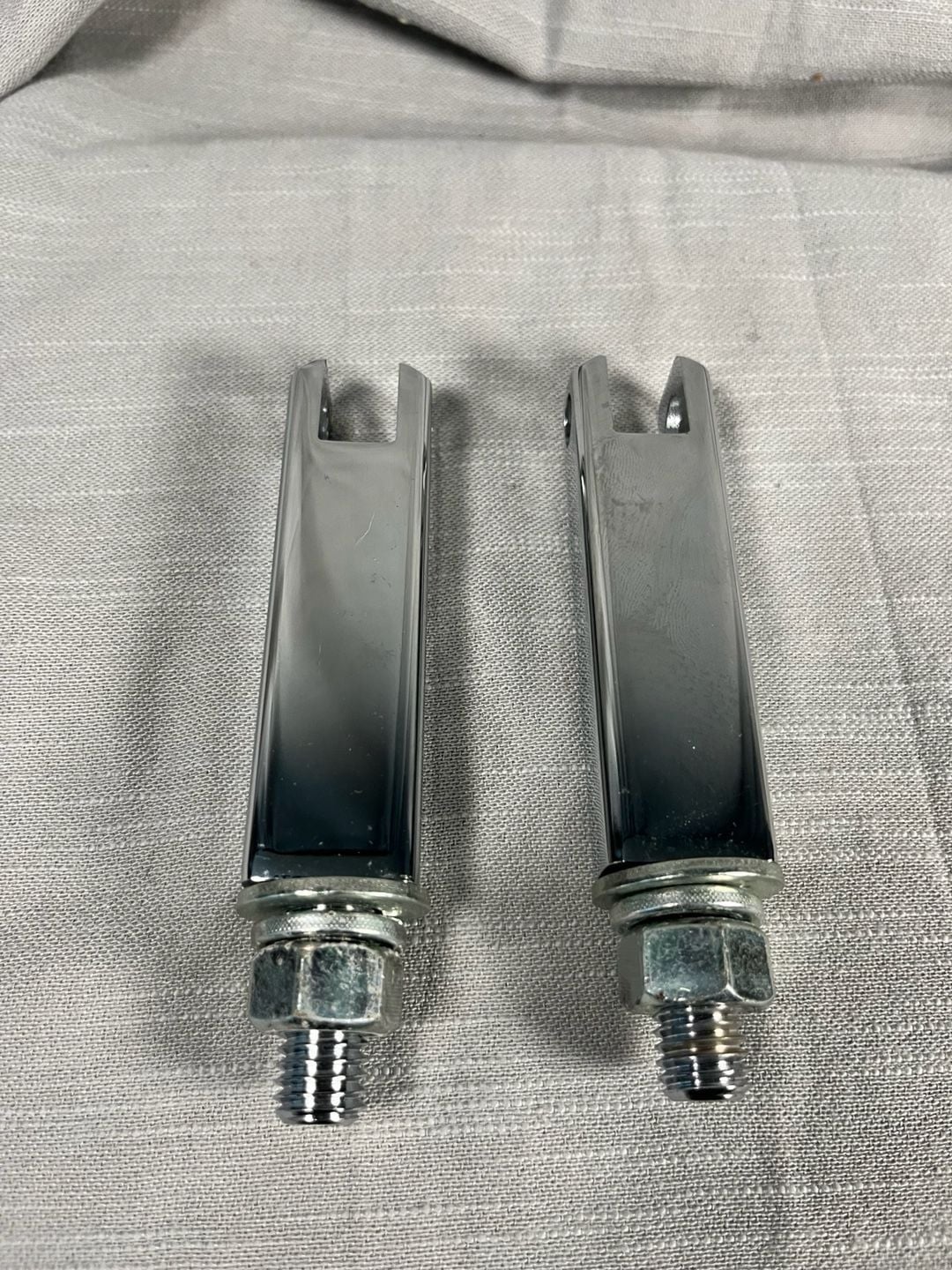 Harley-Davidson Passenger Footpeg Kit with Offset Mounts 8