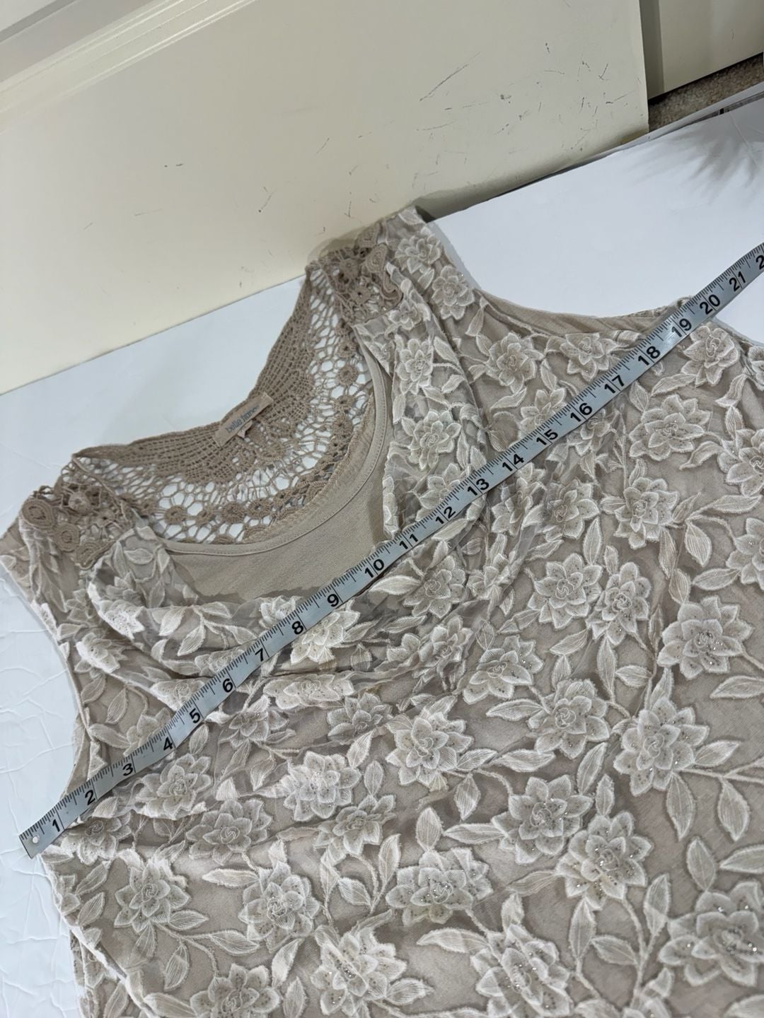 Belle France Floral Lace Sleeveless Tank Top Beige XL 7