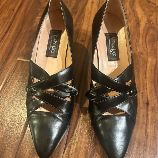 Vittorio Ricci Vintage Black Leather Pointed Toe Cutout Heels Size 9.5B