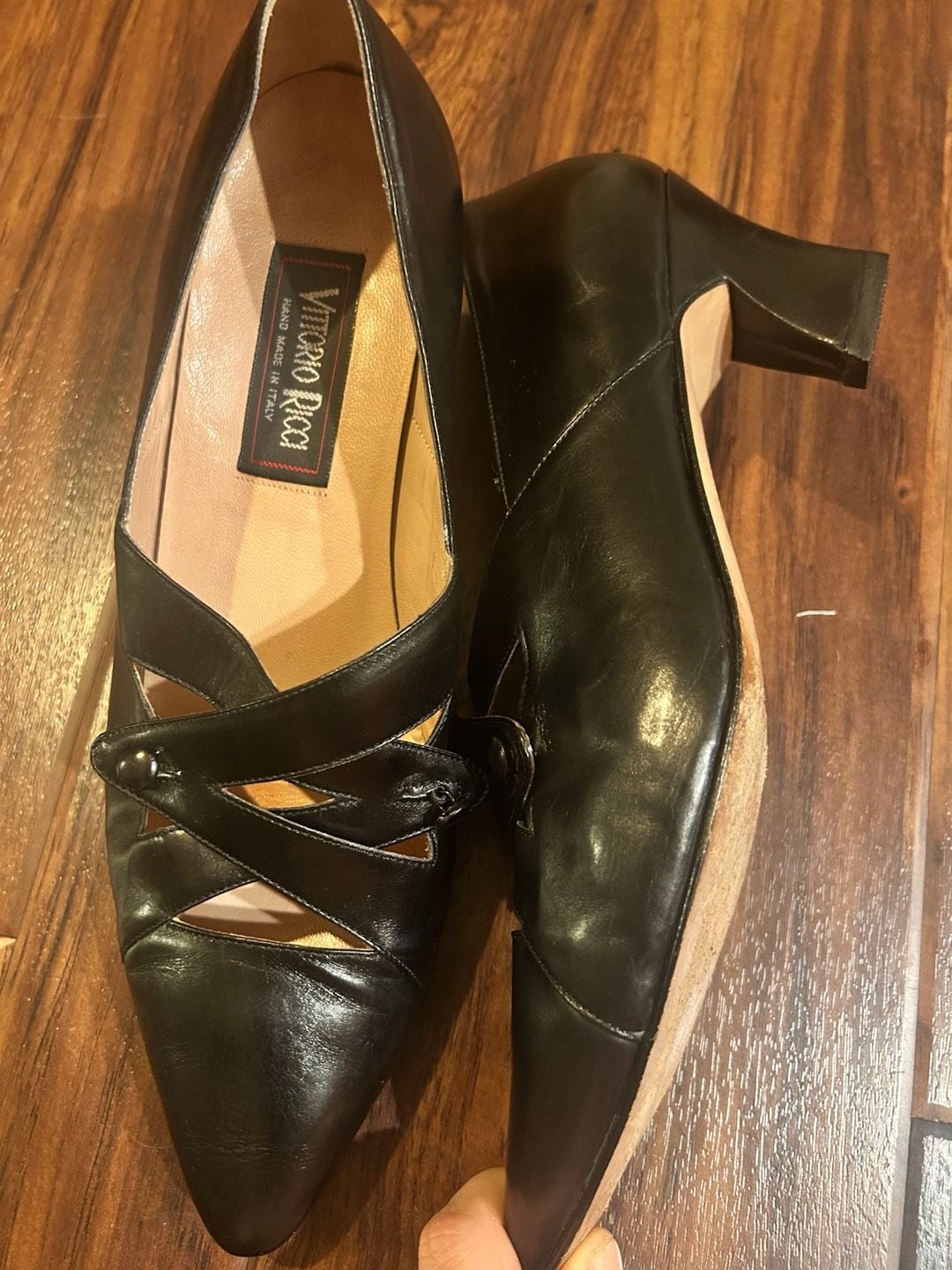 Vittorio Ricci Vintage Black Leather Pointed Toe Cutout Heels Size 9.5B 7