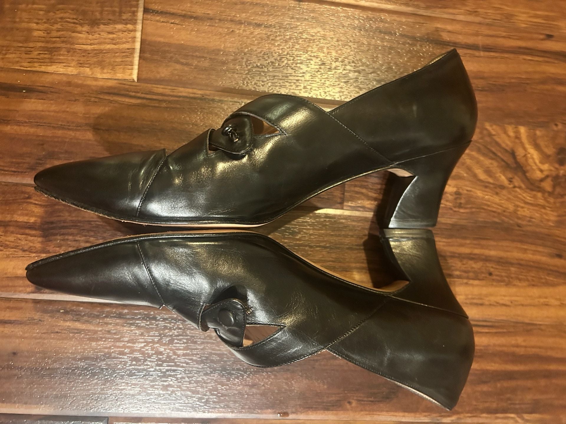 Vittorio Ricci Vintage Black Leather Pointed Toe Cutout Heels Size 9.5B 8