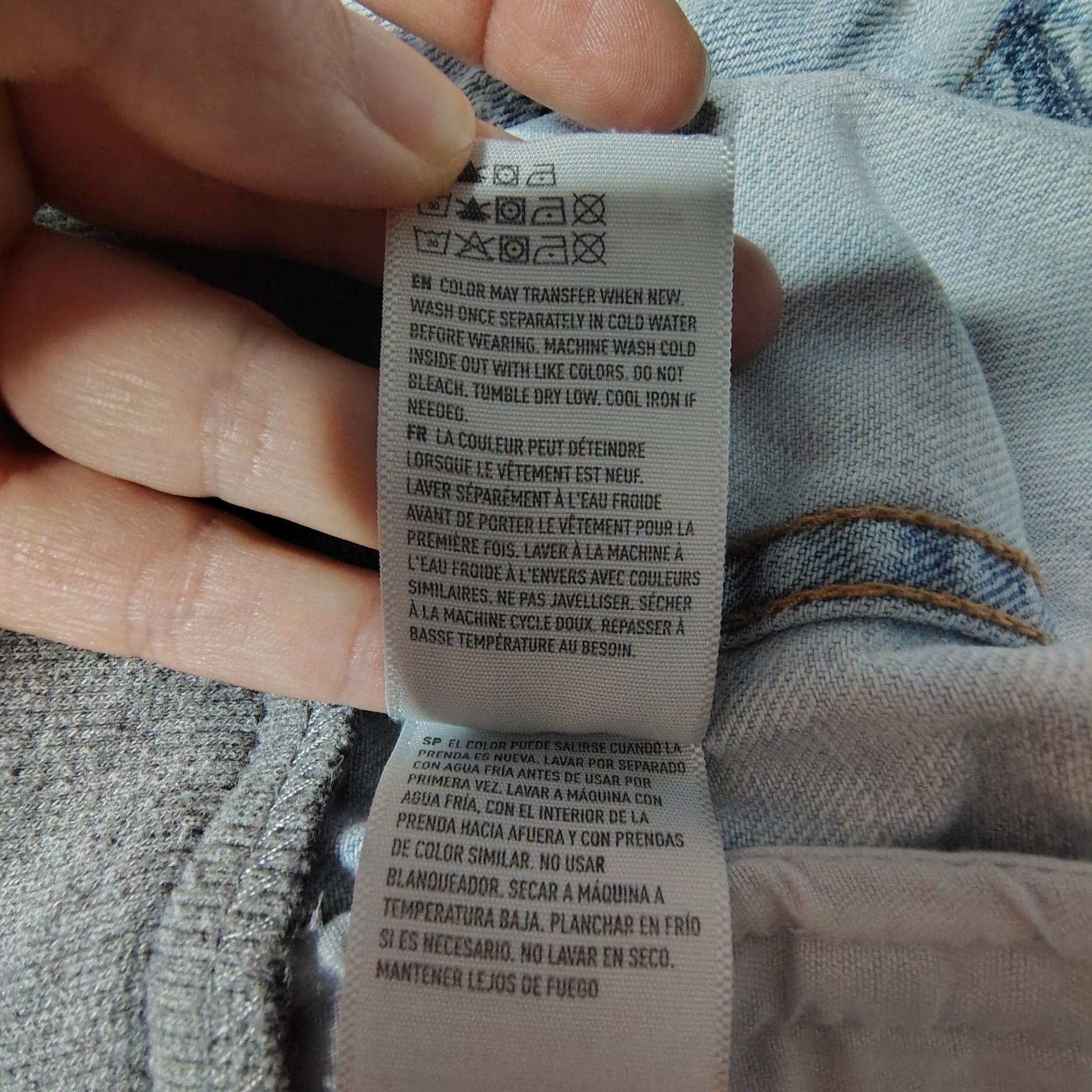 American Eagle Outfitters Distressed Denim Jacket with Hood and Knit Sleeves, size S 7
