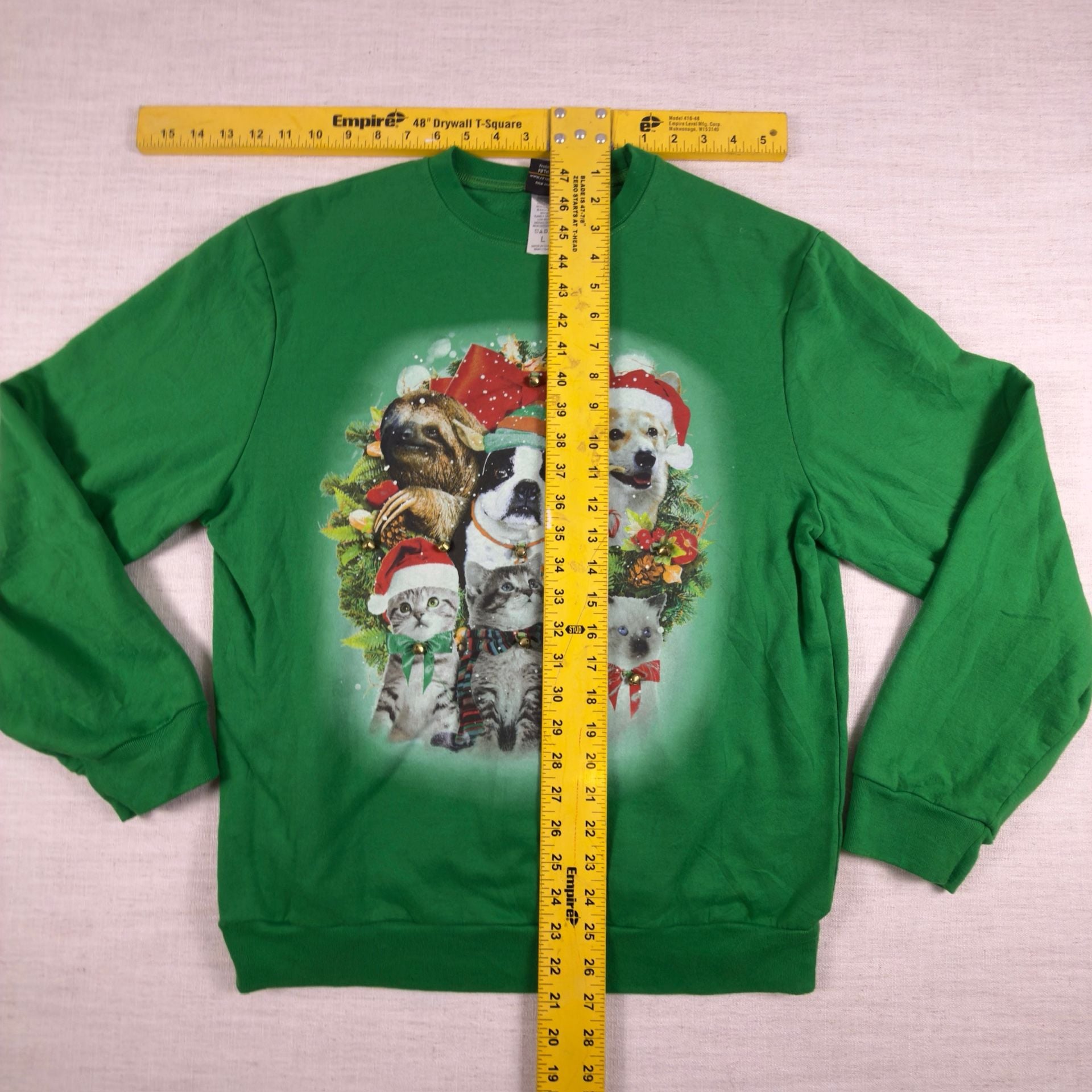 Fifth Sun Christmas Animal Wreath Sweatshirt Size L 11
