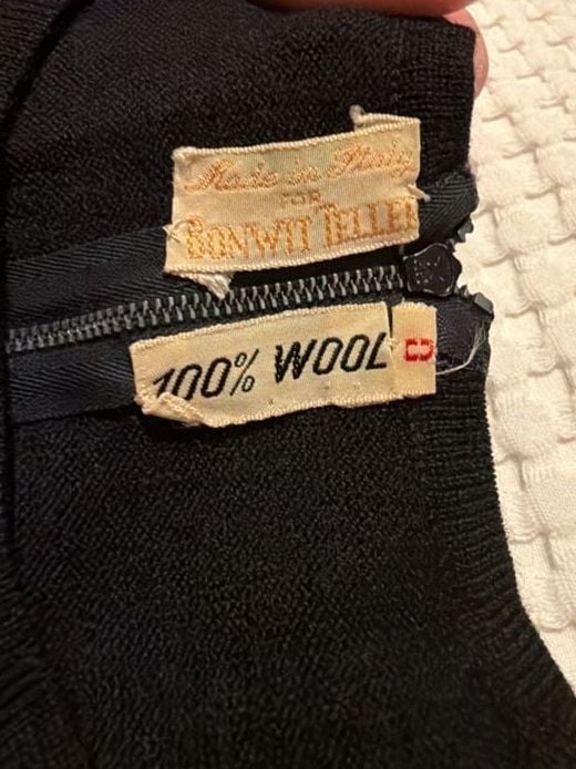 Vintage Bonwit Teller Made in Italy 100% Wool Black Short Sleeve Knit Top 4