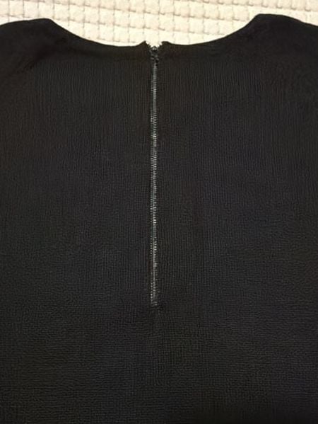 Vintage Bonwit Teller Made in Italy 100% Wool Black Short Sleeve Knit Top 6