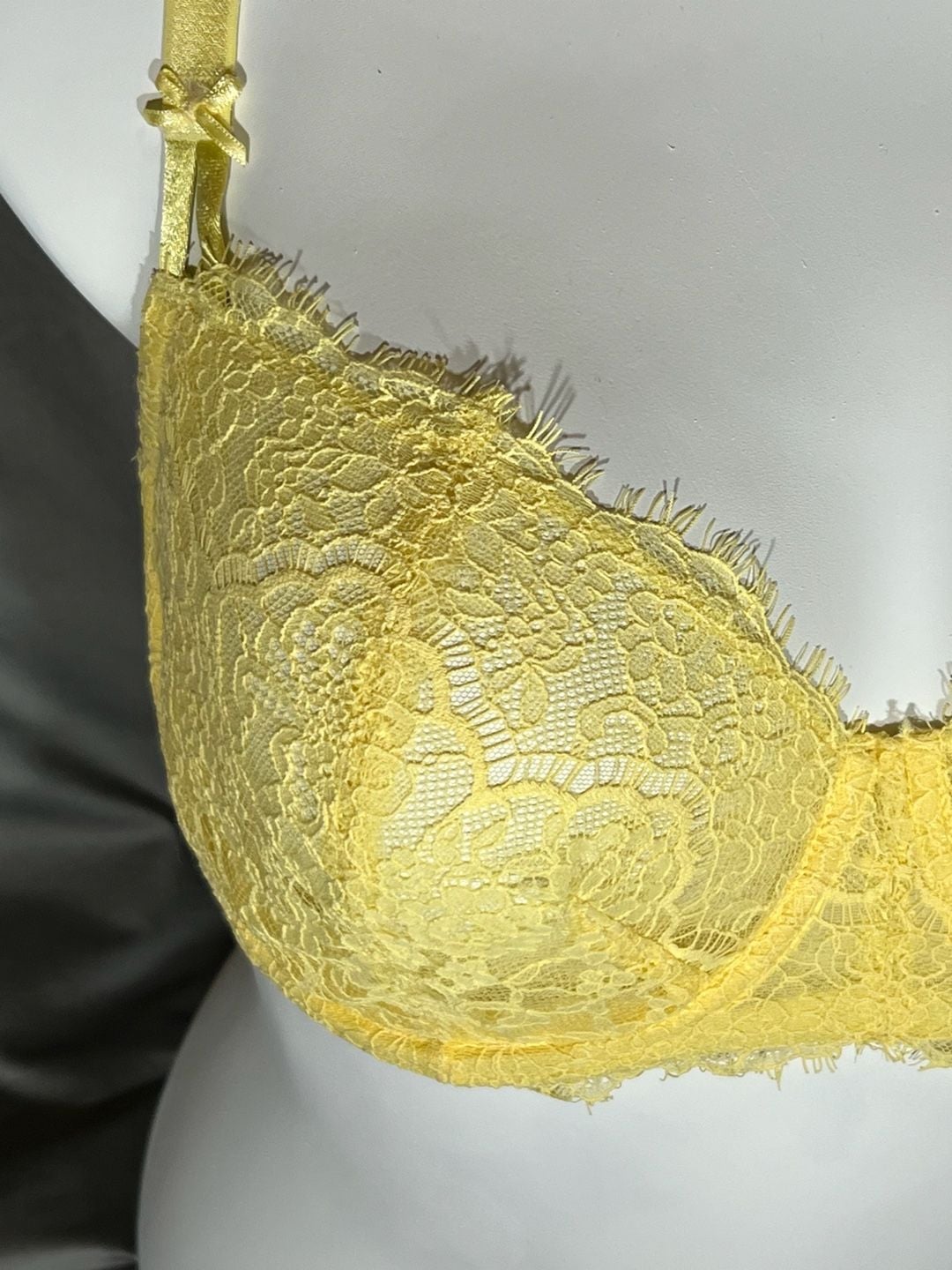 Victoria's Secret Yellow Lace Unlined Underwire Bra 4