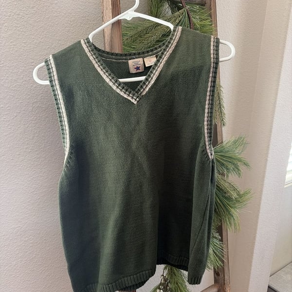 Vintage American Eagle Outfitters Green V-Neck Sweater Vest Size L, unisex