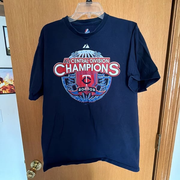 Majestic Minnesota Twins 2009 AL Central Division Champions T-Shirt Size M