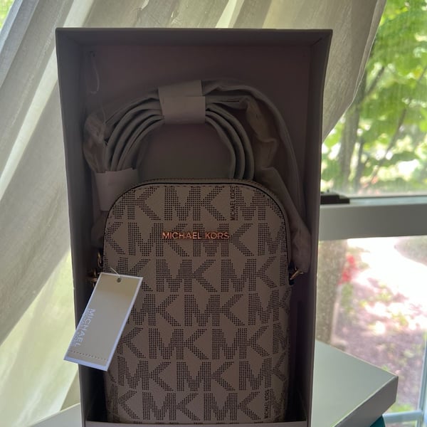 Michael Kors Jet Set Logo Smartphone Crossbody Bag