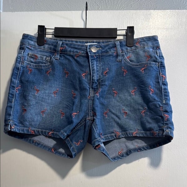 Crown & Ivy Flamingo Embroidered Denim Shorts Size 2