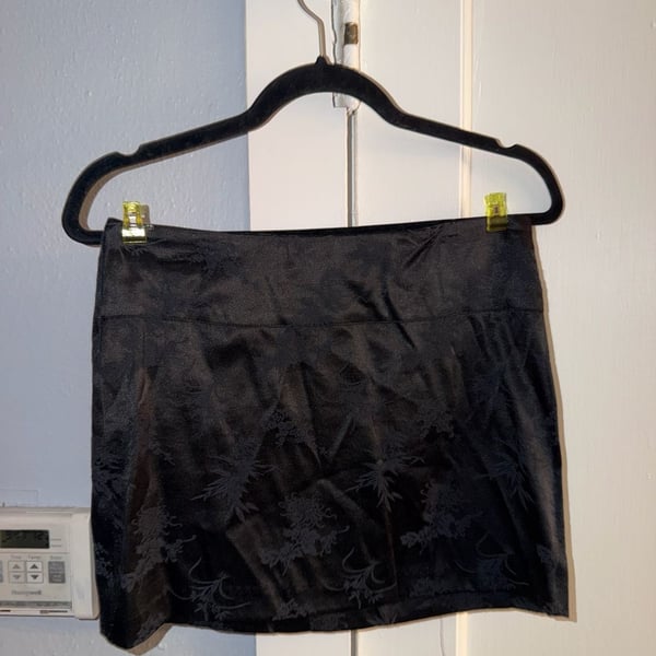 Wet Seal Black Floral Jacquard Mini Skirt Size XS