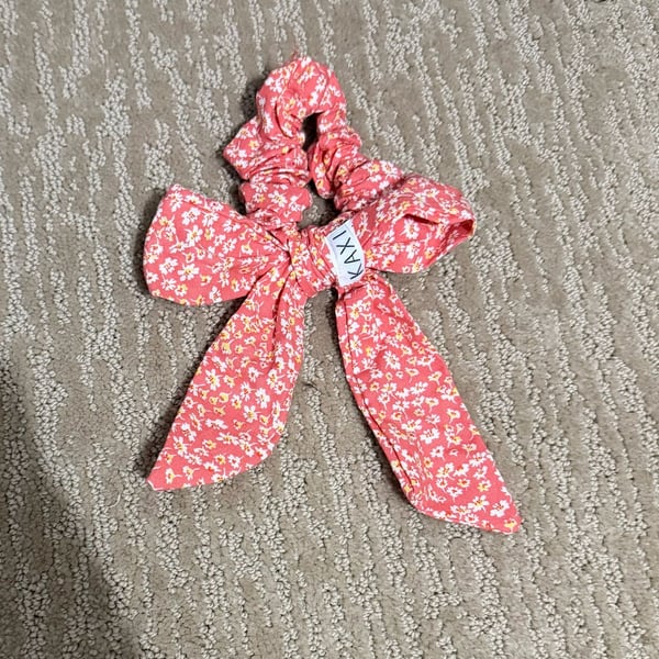 Kaxi Coral Pink Floral Print Bow Scrunchie