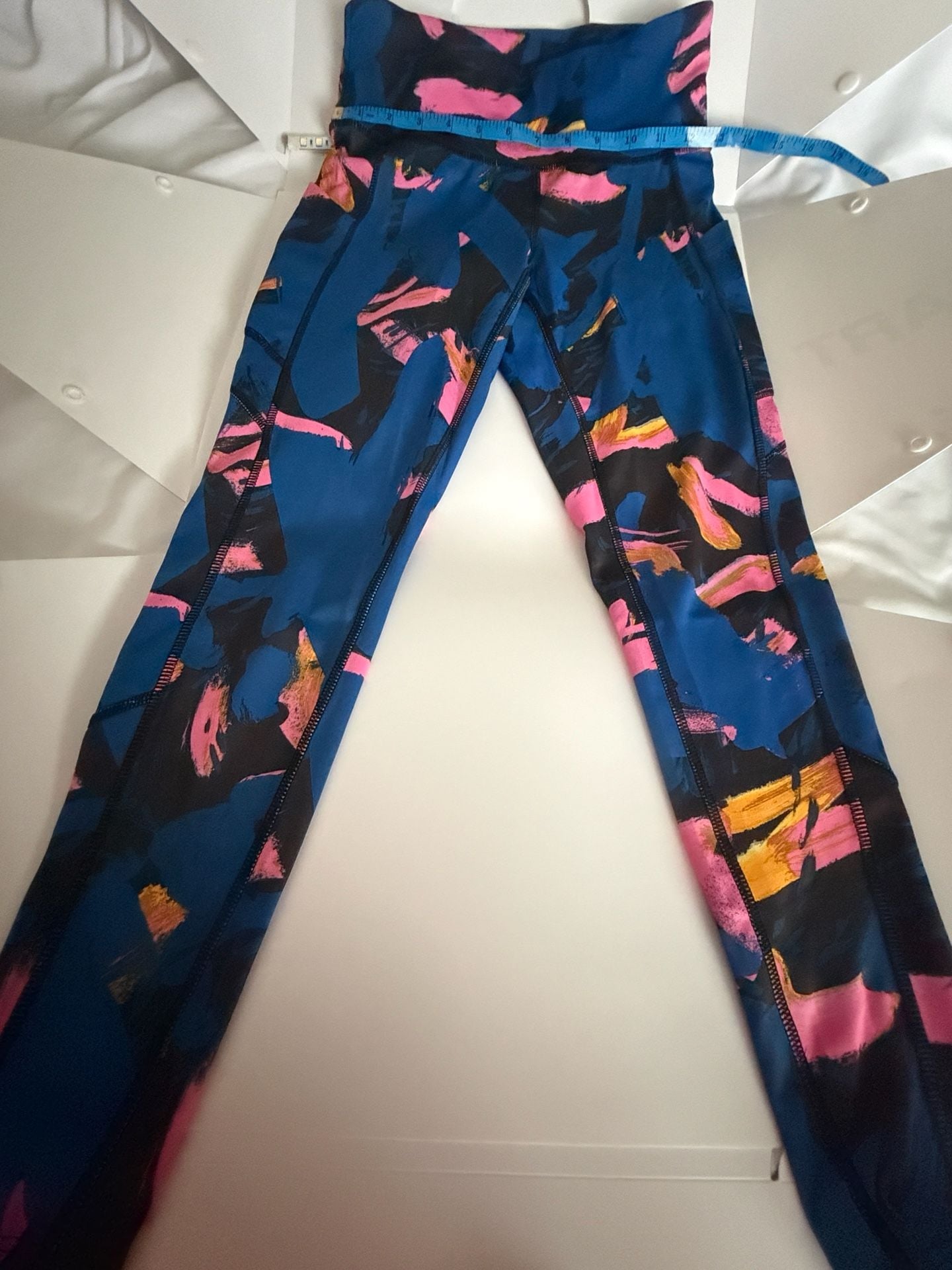 New Balance Women's Size S Abstract Print Athletic Leggings 3