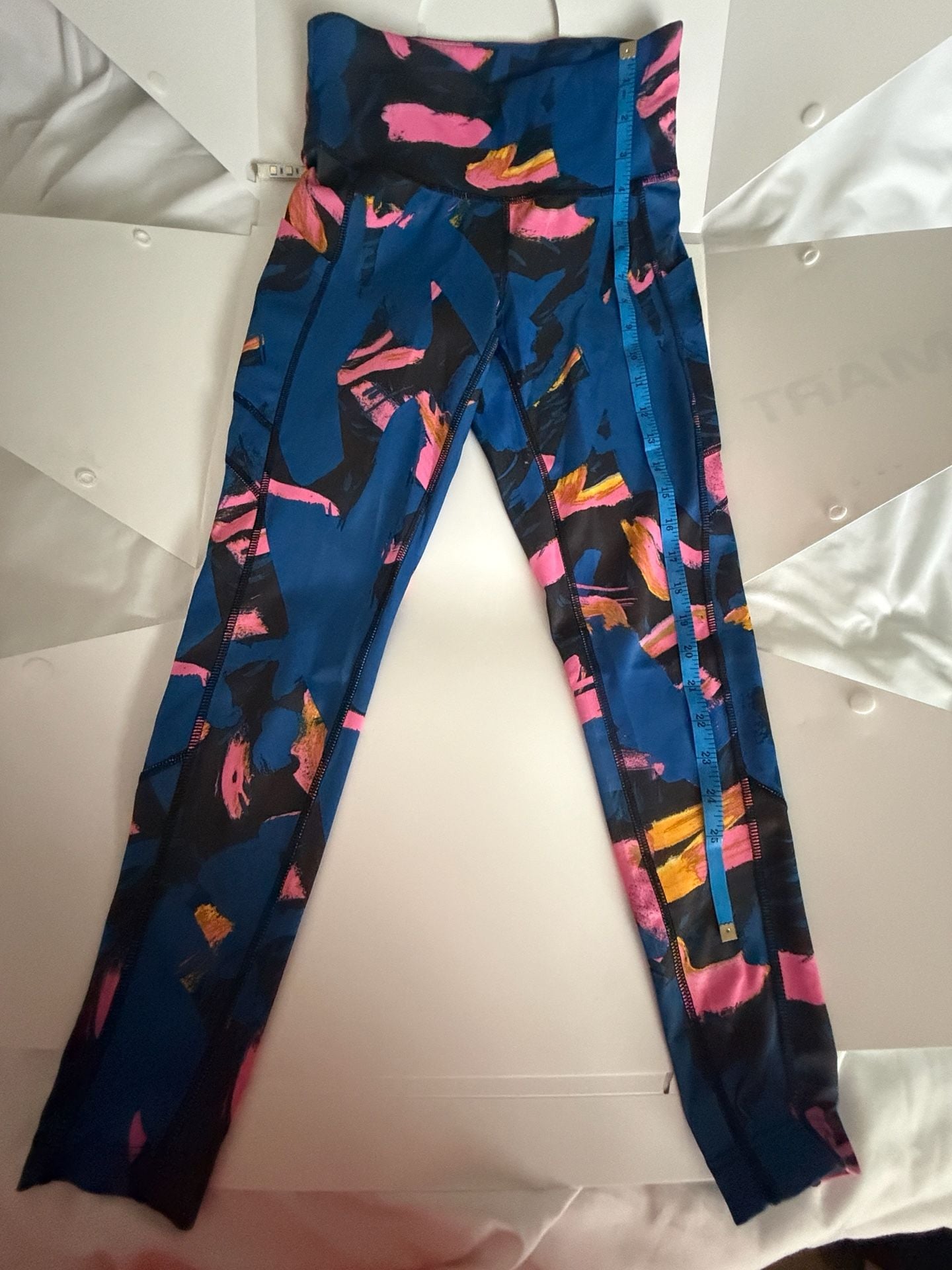 New Balance Women's Size S Abstract Print Athletic Leggings 5