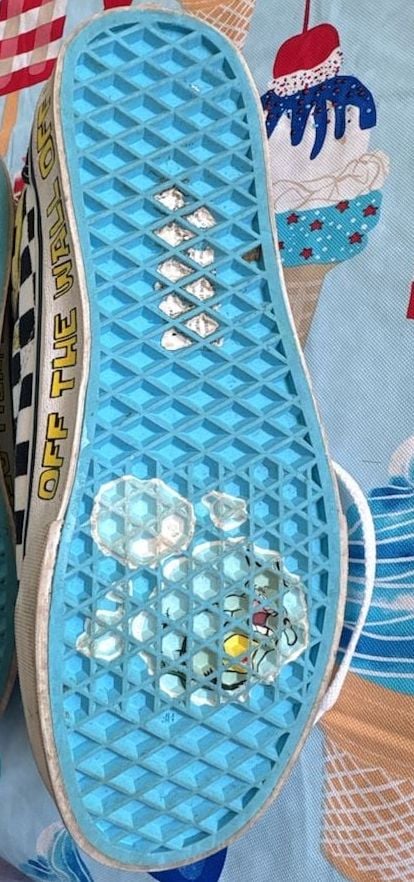 Vans x SpongeBob SquarePants Old Skool Checkered Sneakers Women's 8 / Men's 6.5 3
