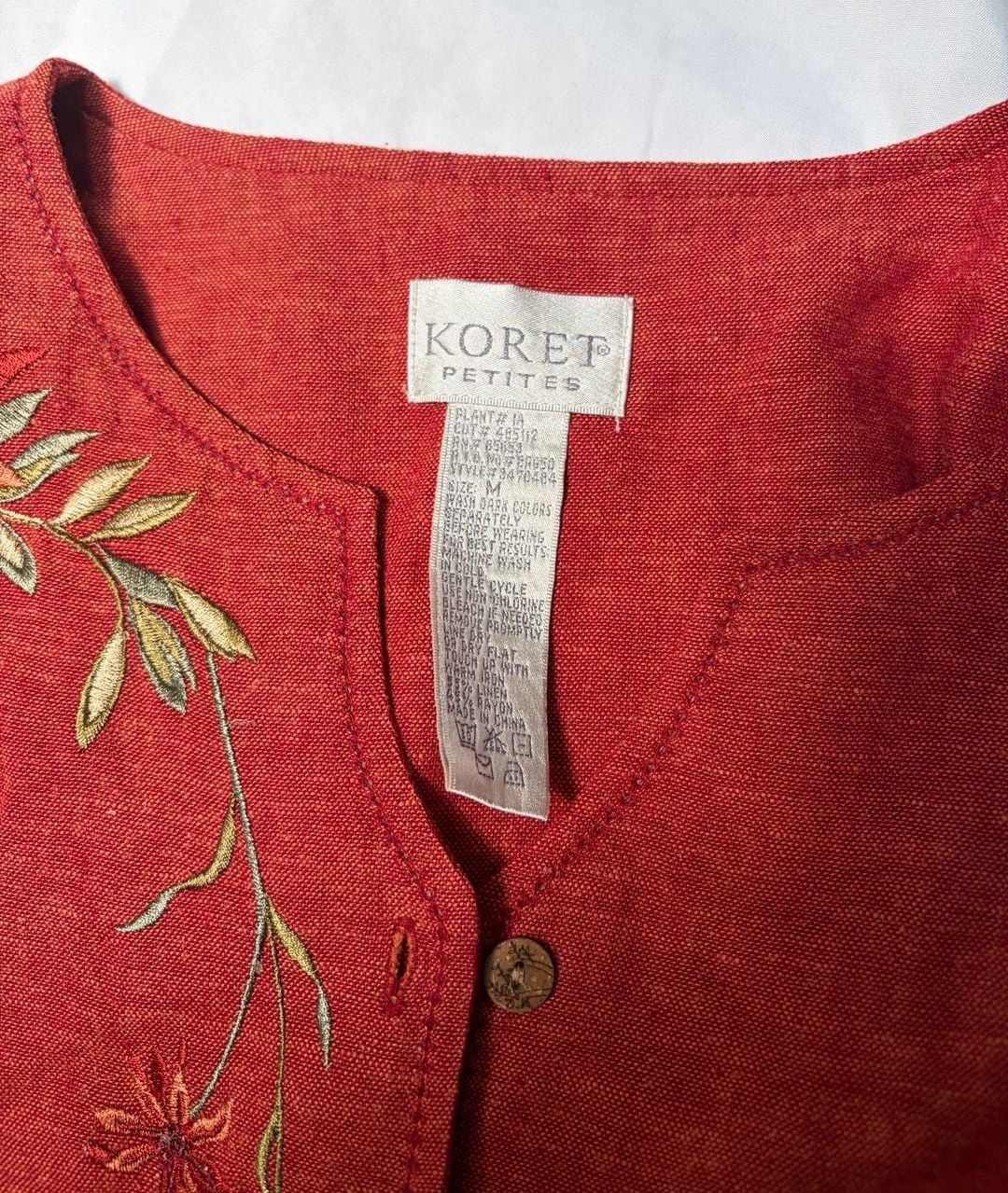 Koret Petites Size M Red Linen Blend Embroidered Floral Button Down Shirt 3