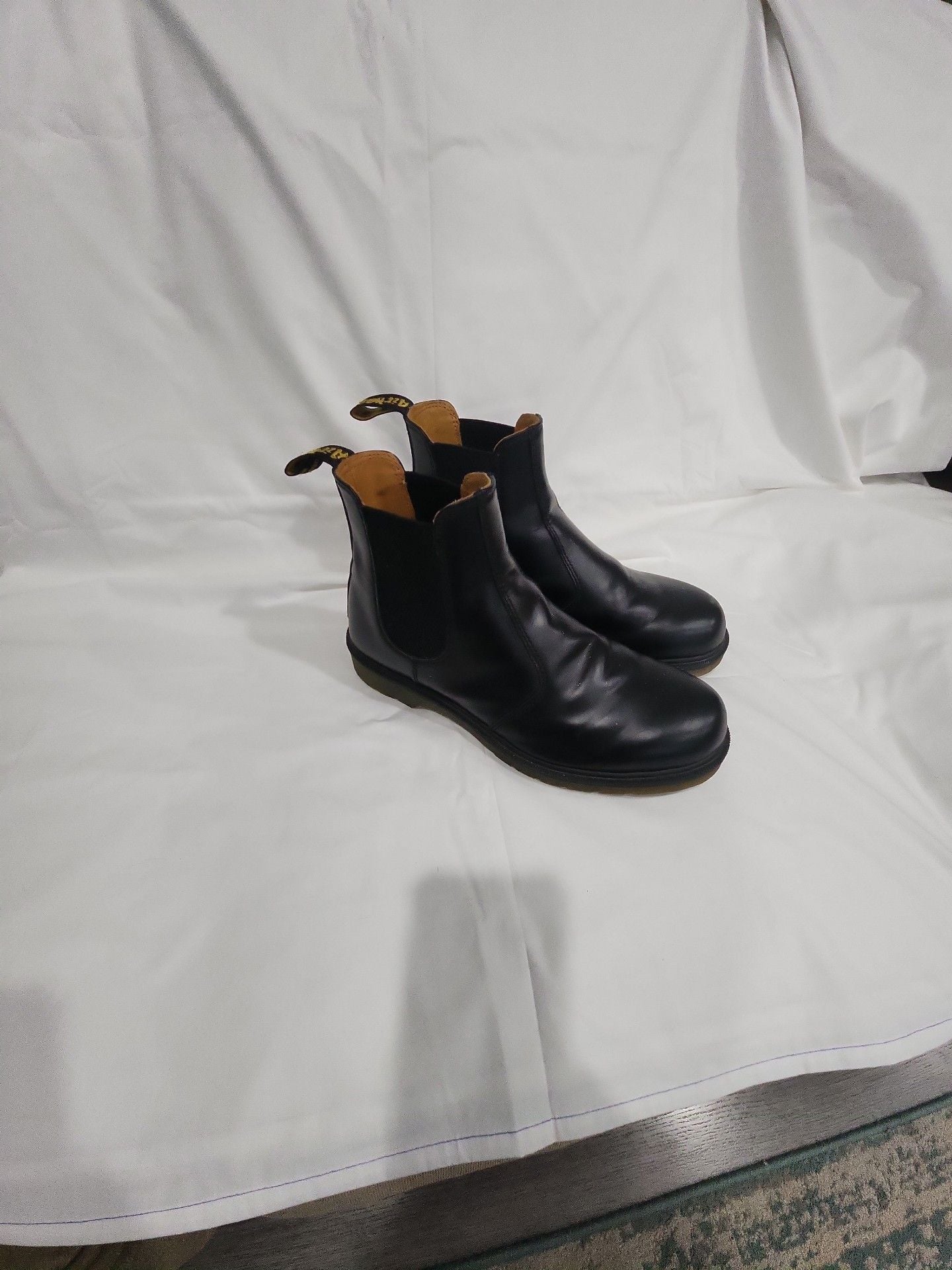 Dr. Martens 2976 Chelsea Boots Black 2