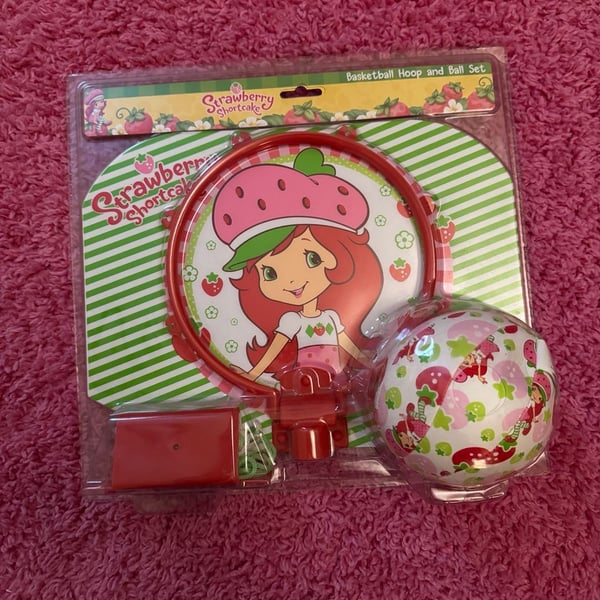 Strawberry Shortcake Basketball Hoop and Ball Set