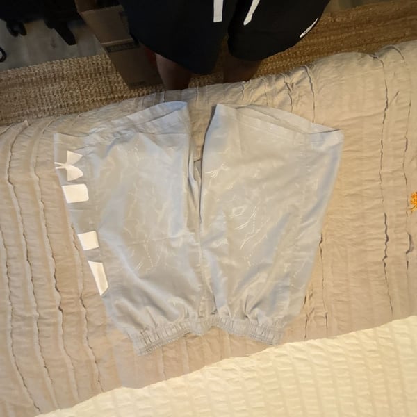 Under Armour HeatGear Athletic Shorts Size Small