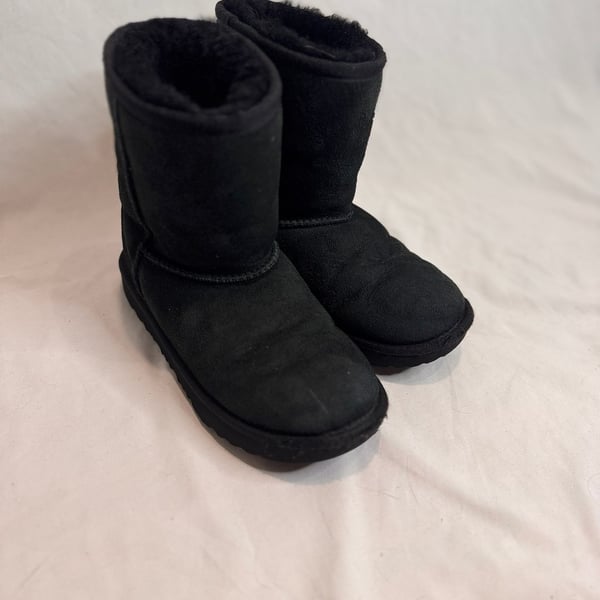 UGG Classic II Black Suede Boots Size 1