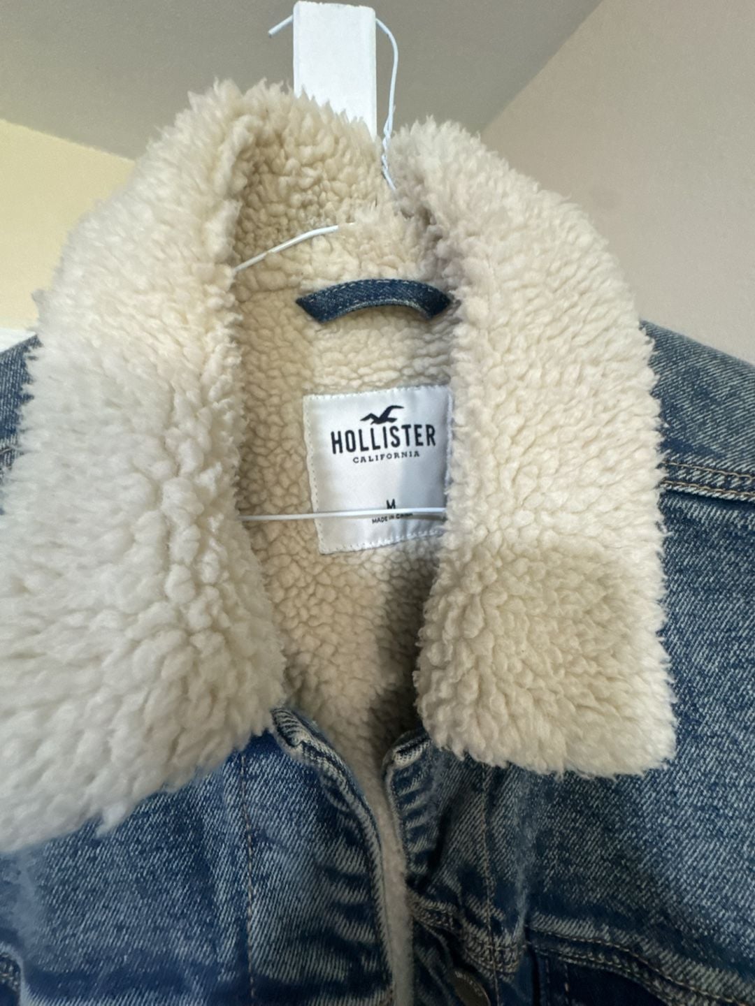 Hollister Sherpa-Lined Denim Trucker Jacket 8