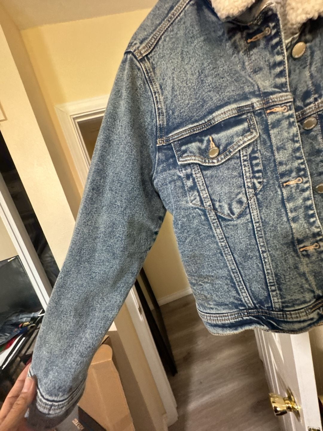Hollister Sherpa-Lined Denim Trucker Jacket 9