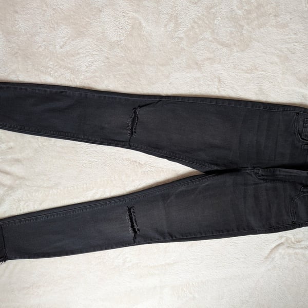 Hidden Jeans Size 26 Black Distressed Skinny Jeans