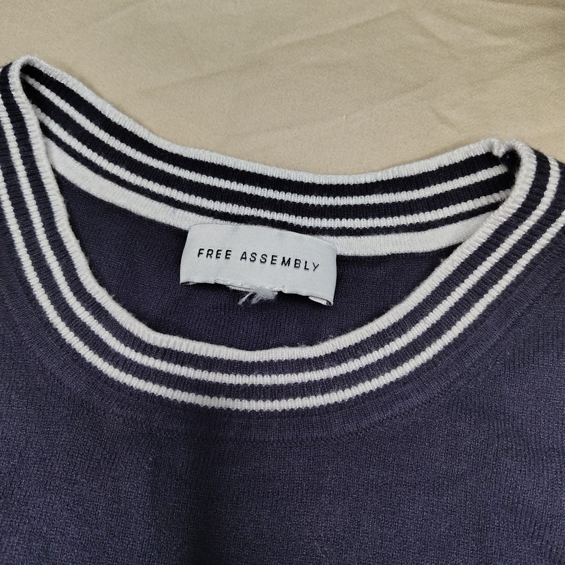 Free Assembly Preppy/sporty Navy Blue Striped Trim Short Sleeve Knit Sweater 3