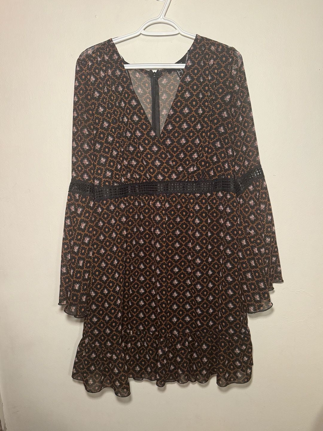 Forever 21+ Floral Print Chiffon Bell Sleeve Dress Size 1X 2