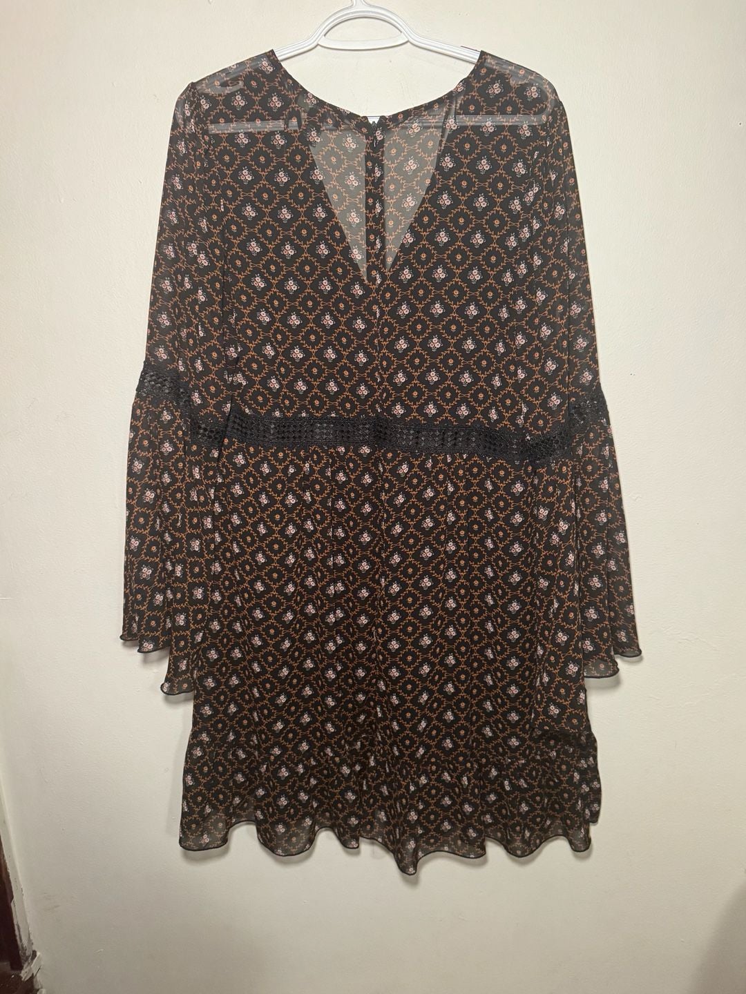 Forever 21+ Floral Print Chiffon Bell Sleeve Dress Size 1X 4