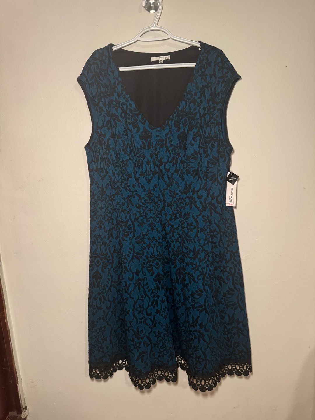 Studio One New York Sleeveless Damask Lace Hem Dress Size 18W 2