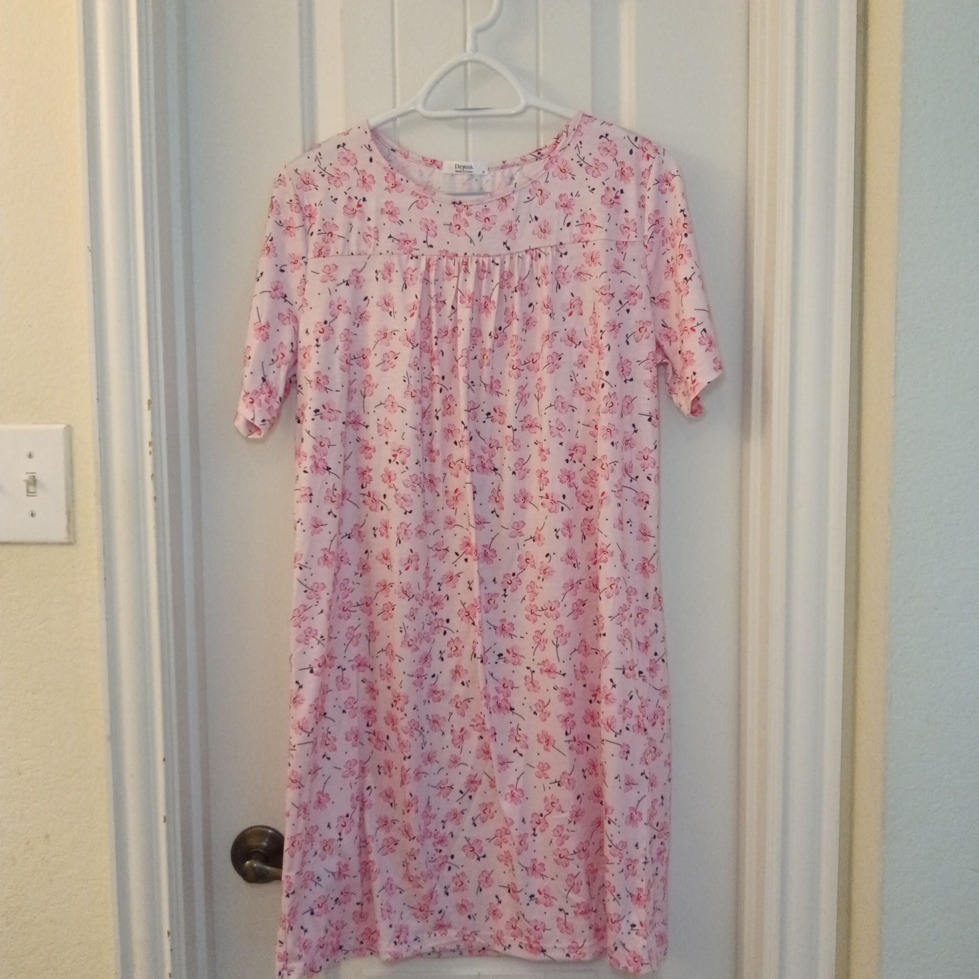 Deyeek Women's Floral Print Nightgown Size M 2