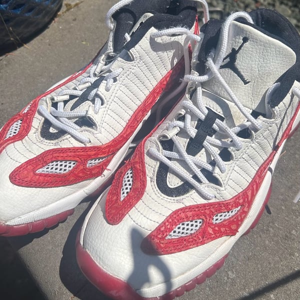 Nike Air Jordan 11 Retro Low IE Fire Red 919713-101 Size 6Y