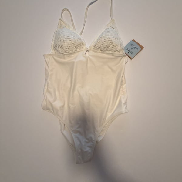 Shade & Shore Women's Crochet Detail One-Piece Swimsuit White Size M