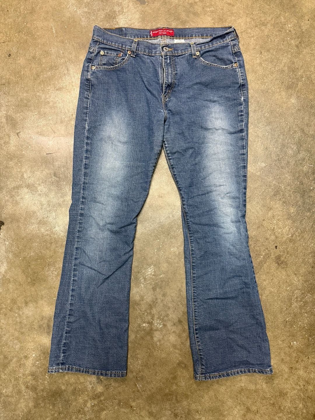 Levi's 515 Nouveau Boot Cut Stretch Jeans Size 14 Medium 2