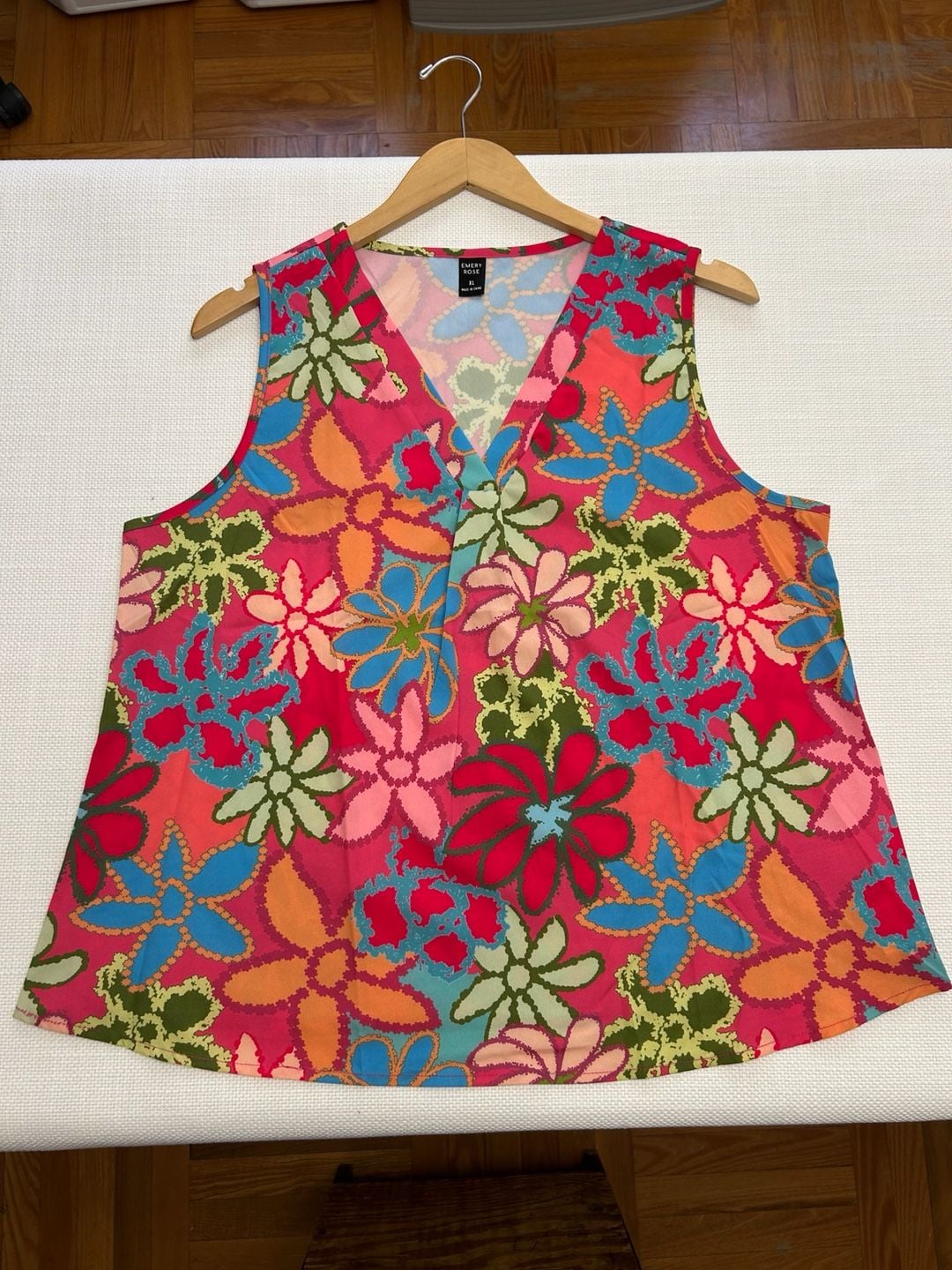 Emery Rose Floral V-Neck Sleeveless Tank Top XL 2