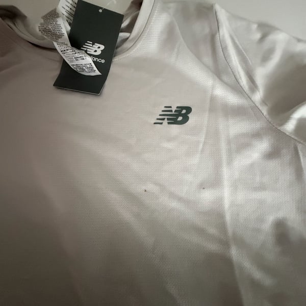 New Balance Performance Athletic T-Shirt Size M