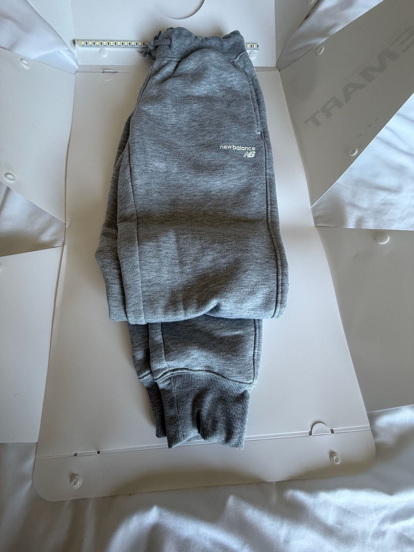 New Balance Men's Size S Gray Jogger Sweatpants 7