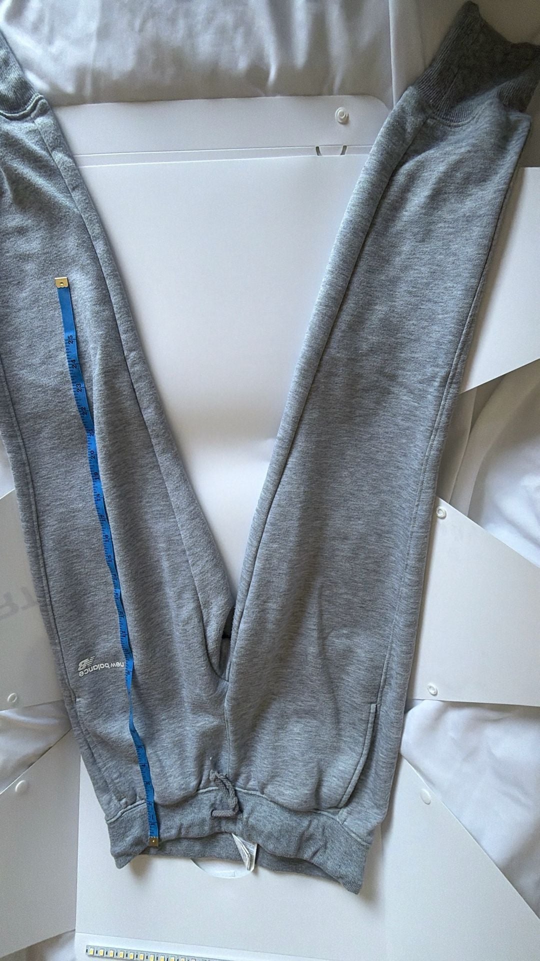 New Balance Men's Size S Gray Jogger Sweatpants 9