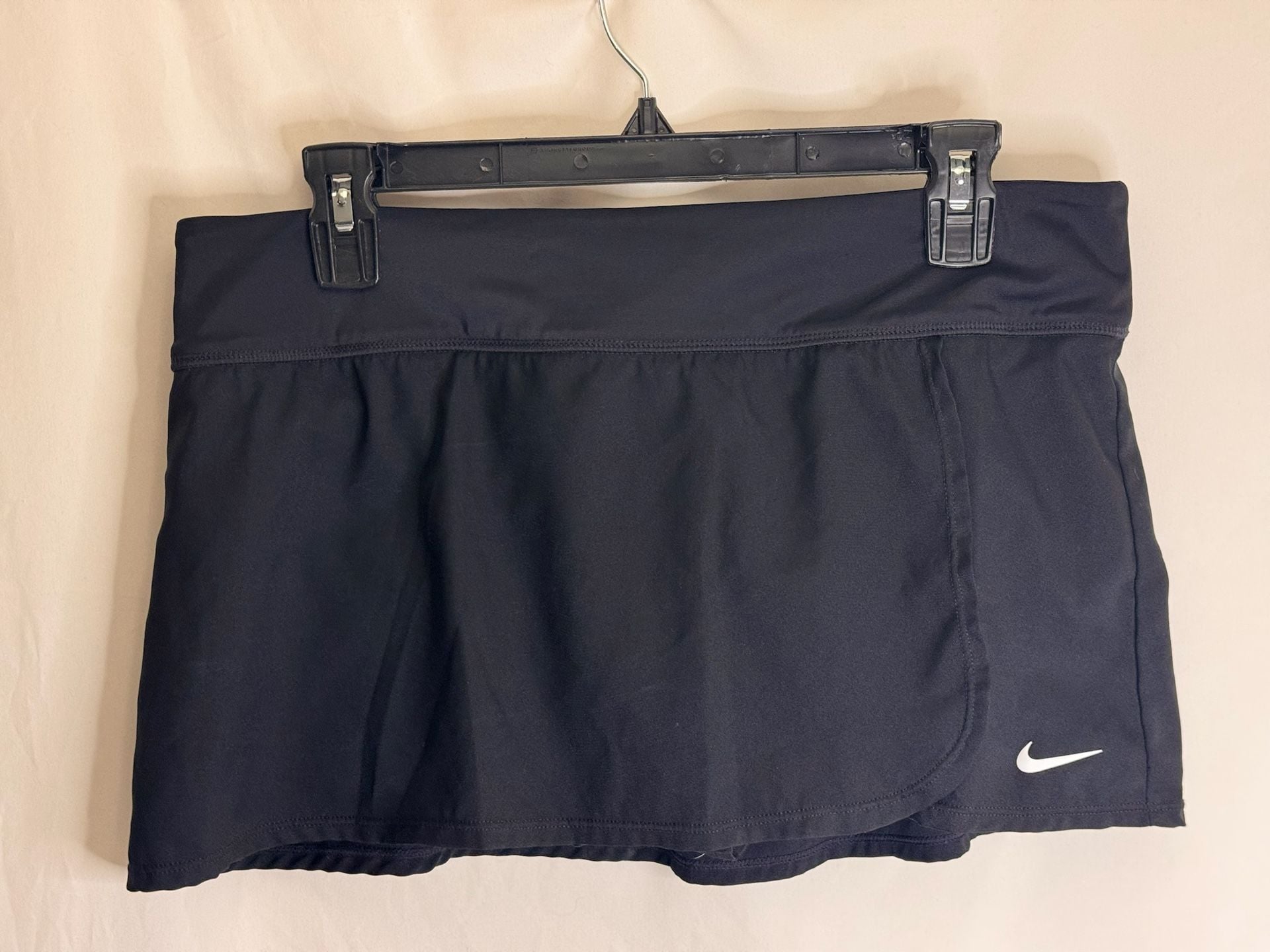 NIKE Women’s Black Active/SWIM Skort Size L, modest swimsuit. Pickleball 3